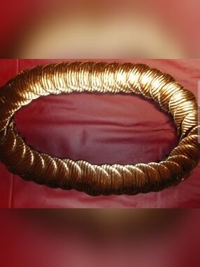 Vintage Gold Colored Metal Medallion Stretchy Elastic Belt Approx 21" 4oz E.U.C.